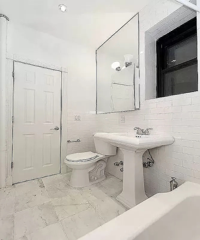 338 East 55th Street - Photo 4
