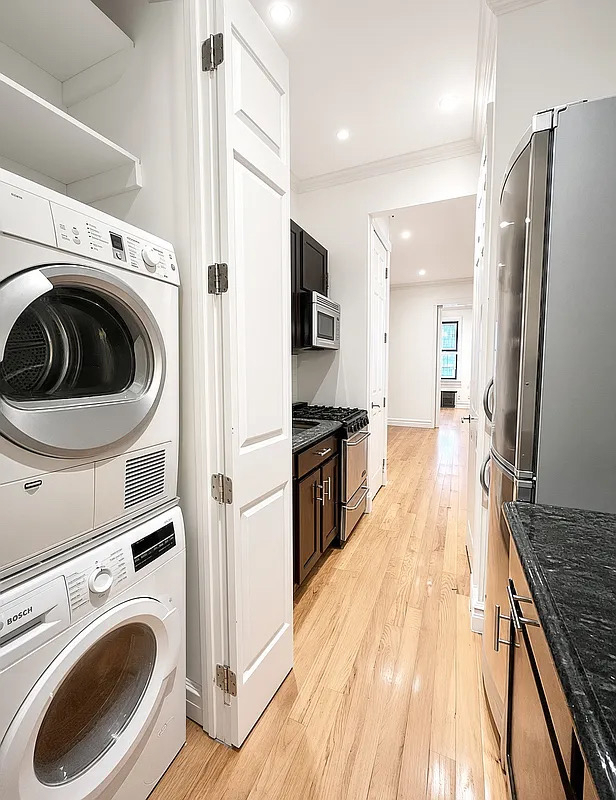 340 East 55th Street - Photo 1