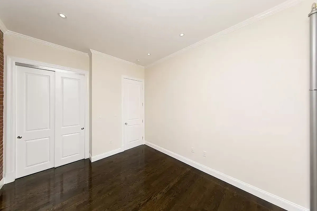 1377 Lexington Avenue - Photo 8