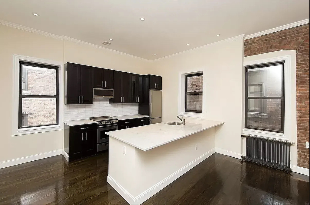 1377 Lexington Avenue - Photo 0