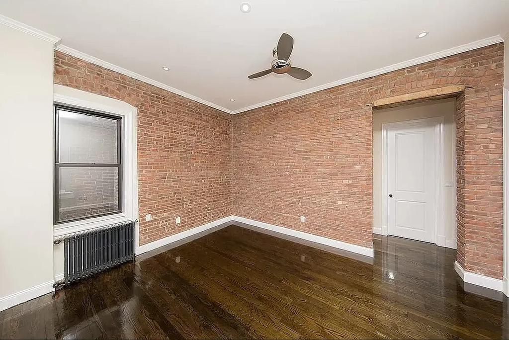 1377 Lexington Avenue - Photo 4