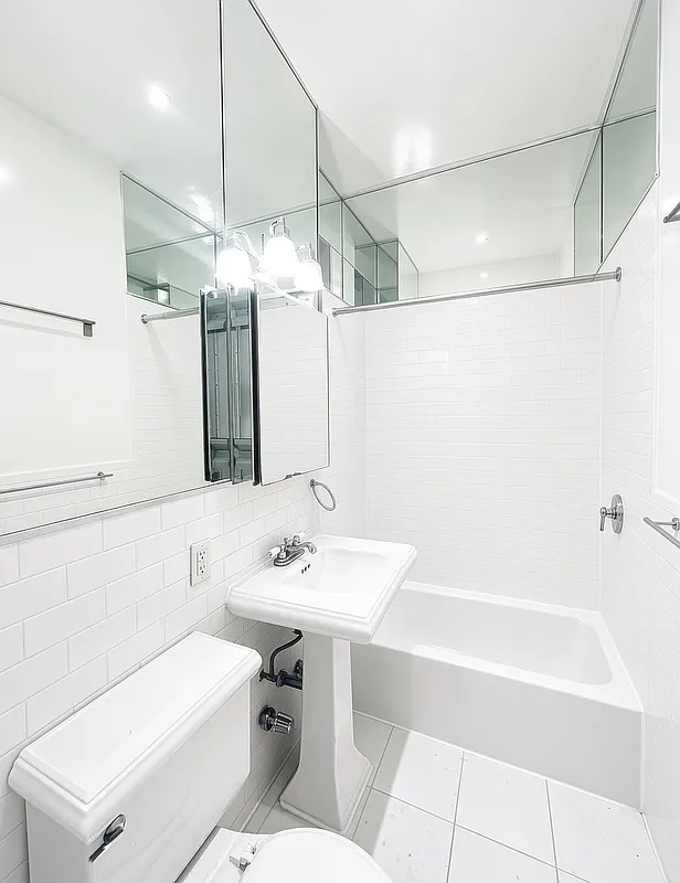 340 East 55th Street - Photo 4