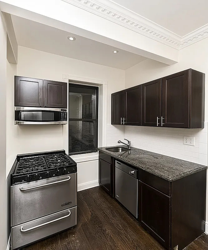 332 East 71st Street - Photo 1
