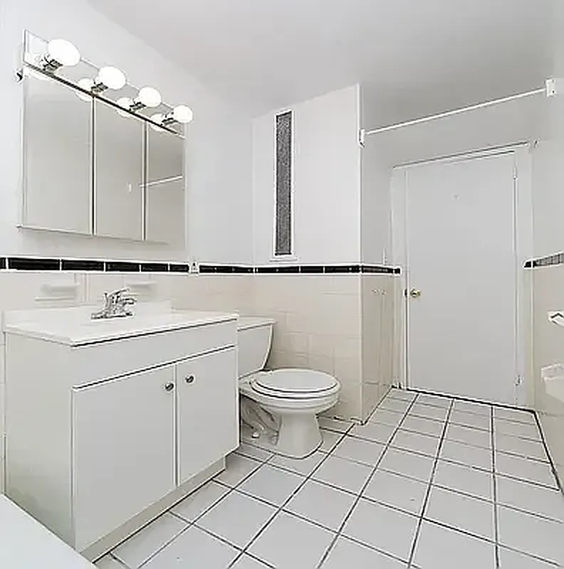 342 East 55th Street - Photo 5