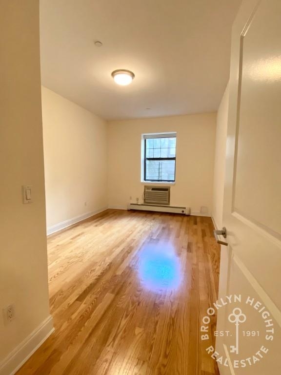 101 Clinton St. - Photo 6