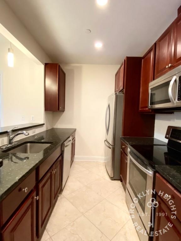 101 Clinton St. - Photo 5