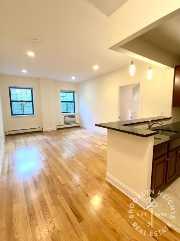 101 Clinton St. - Photo 3