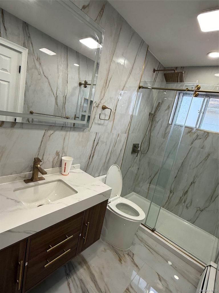 2607 Lindenmere Drive - Photo 1