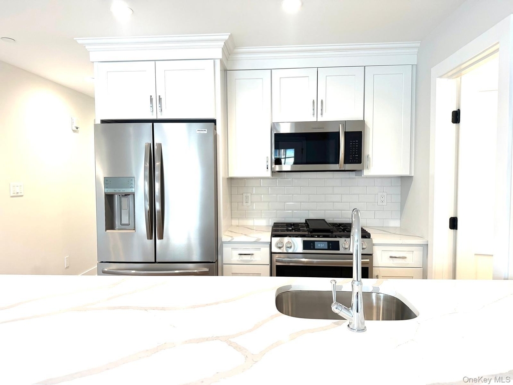 161 Union Avenue - Photo 0