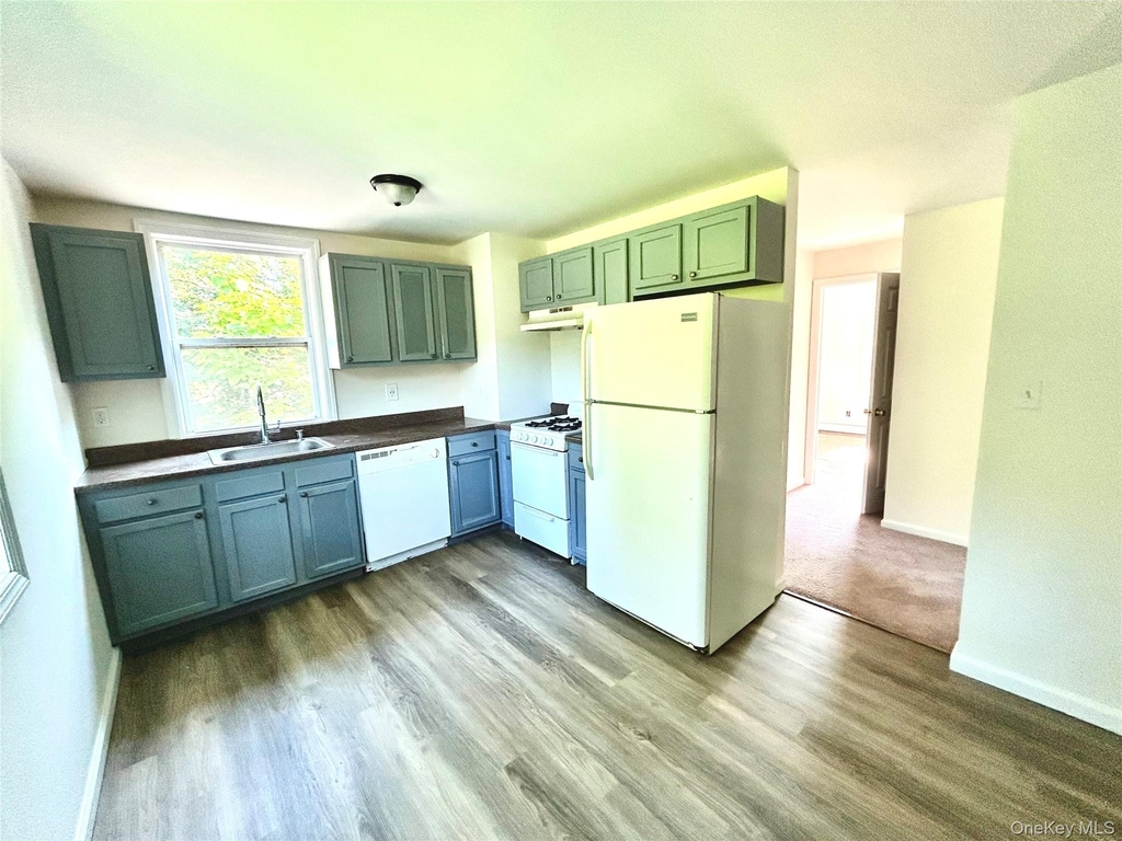321 Canal Road - Photo 4