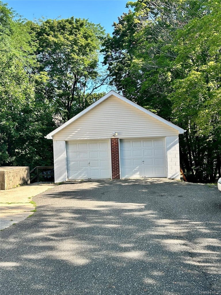 321 Canal Road - Photo 2