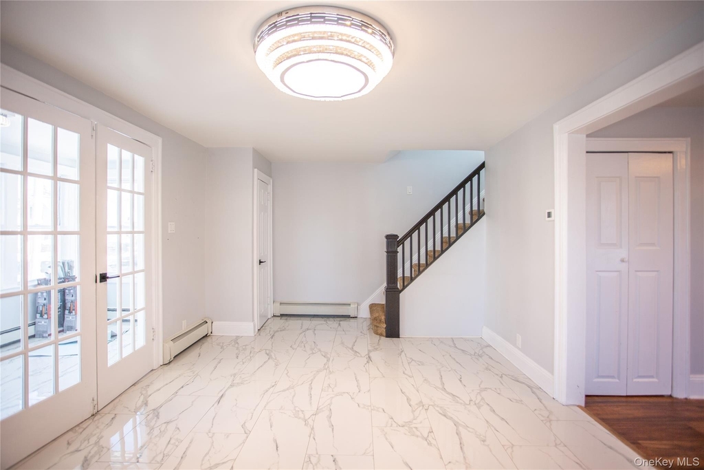 1261 Waverly Street - Photo 6