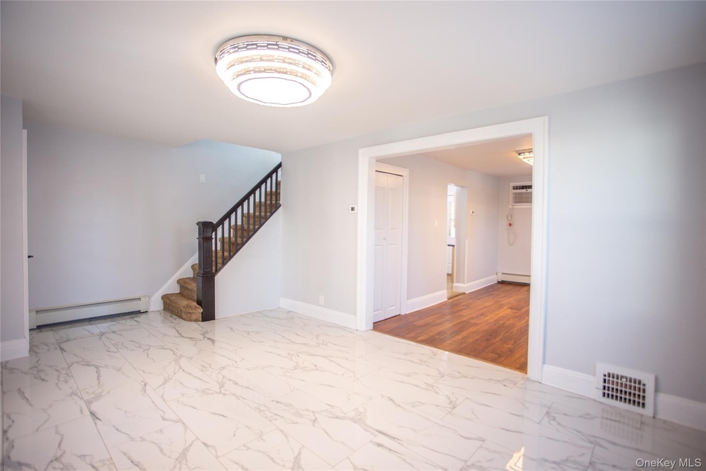 1261 Waverly Street - Photo 5