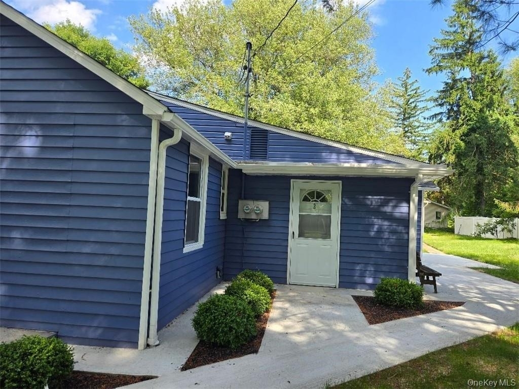 3074 Lexington Avenue - Photo 2