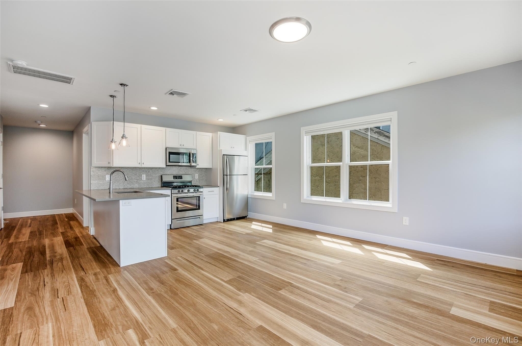 66 Main Street - Photo 2