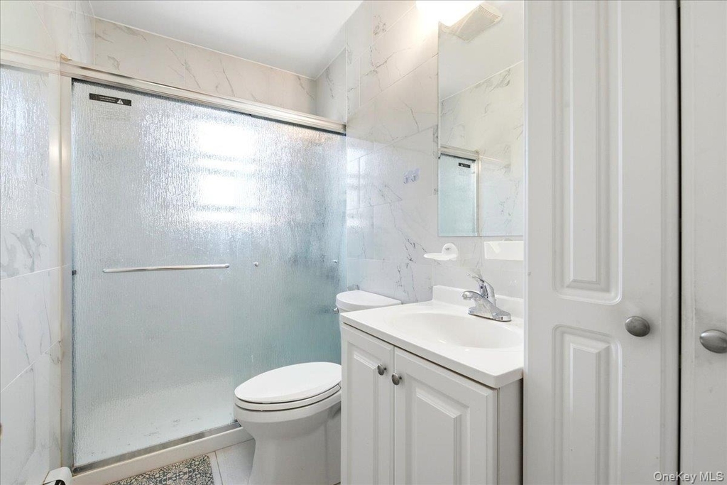 77-32 160th Street - Photo 20
