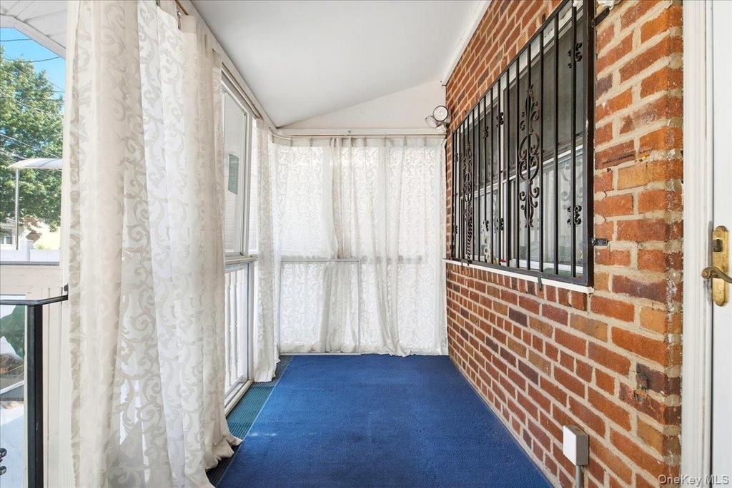 77-32 160th Street - Photo 2