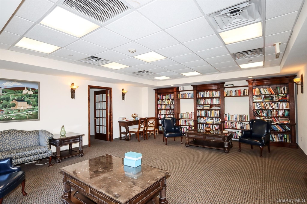 242 Maple Avenue - Photo 18