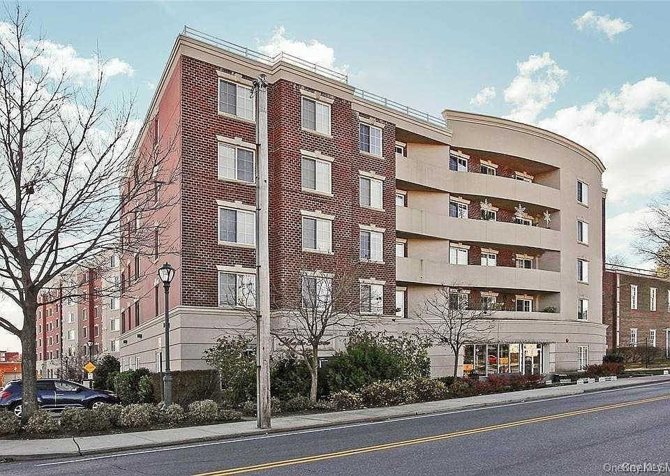 242 Maple Avenue - Photo 1
