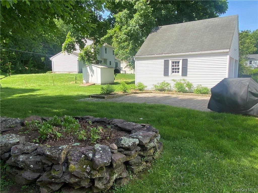 17 Harriman Avenue - Photo 22