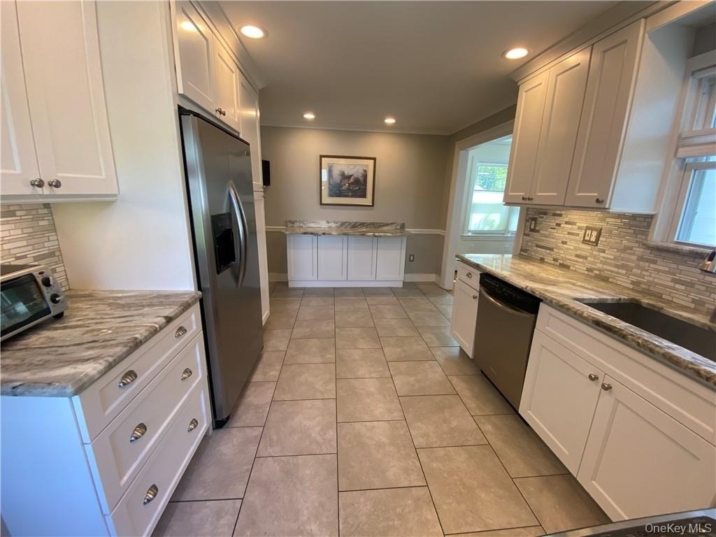 17 Harriman Avenue - Photo 5