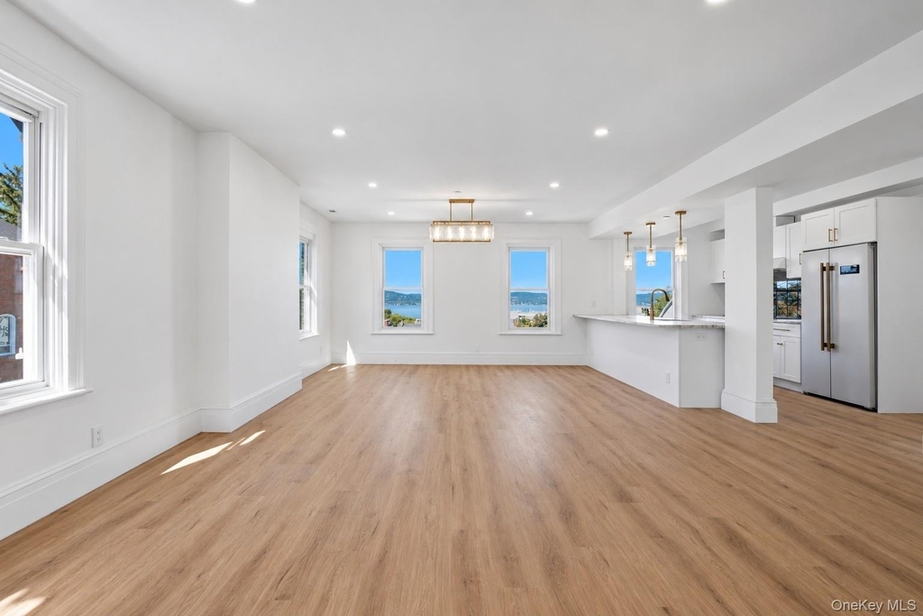 35 South Broadway - Photo 8