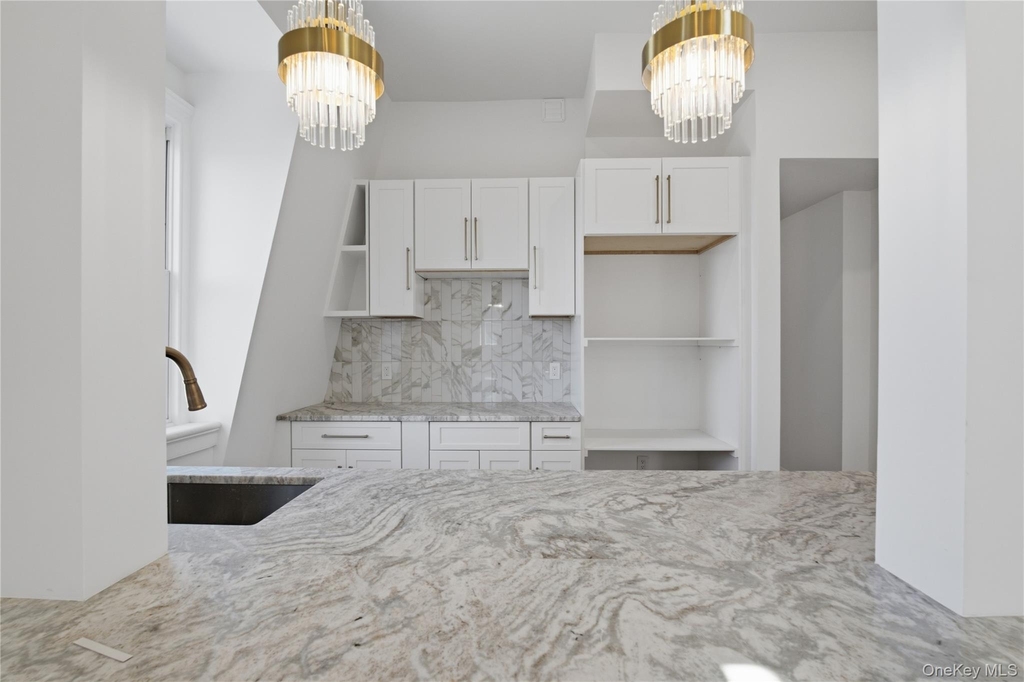 35 South Broadway - Photo 17