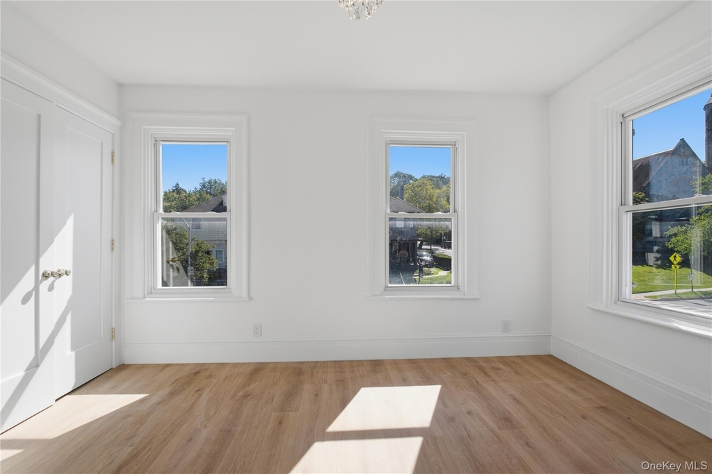 35 South Broadway - Photo 12