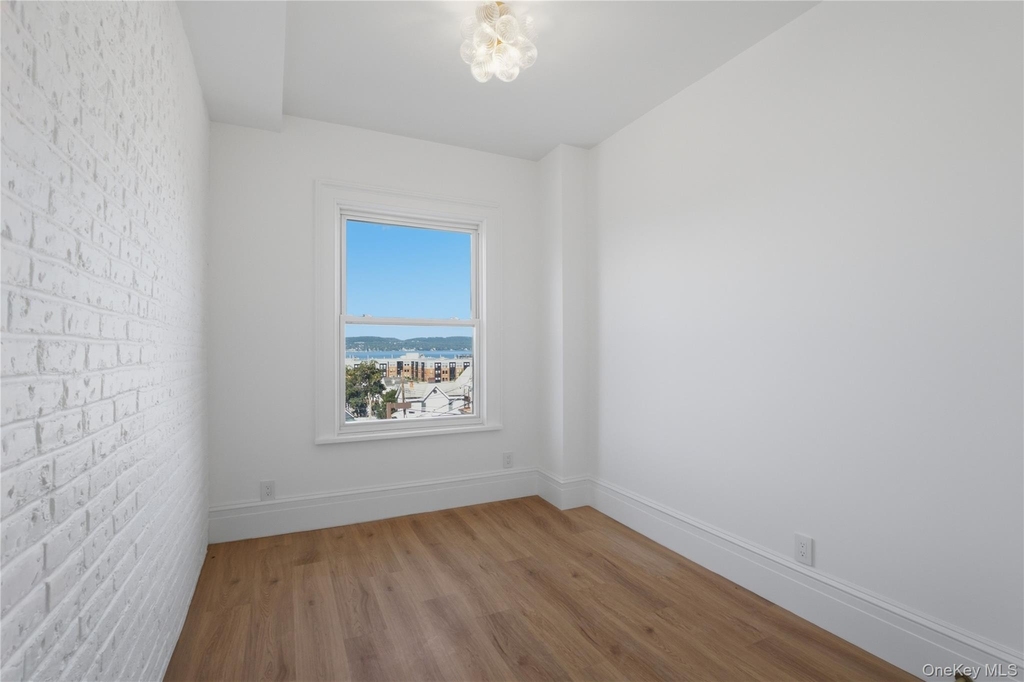 35 South Broadway - Photo 14