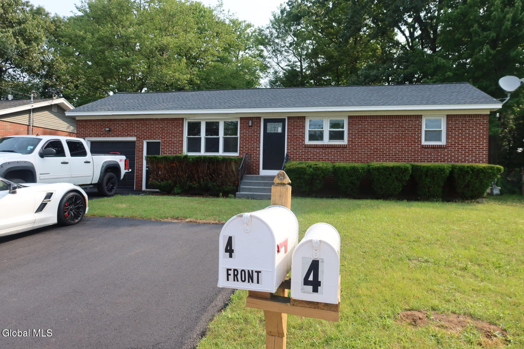 4 Eastwood Drive - Photo 0