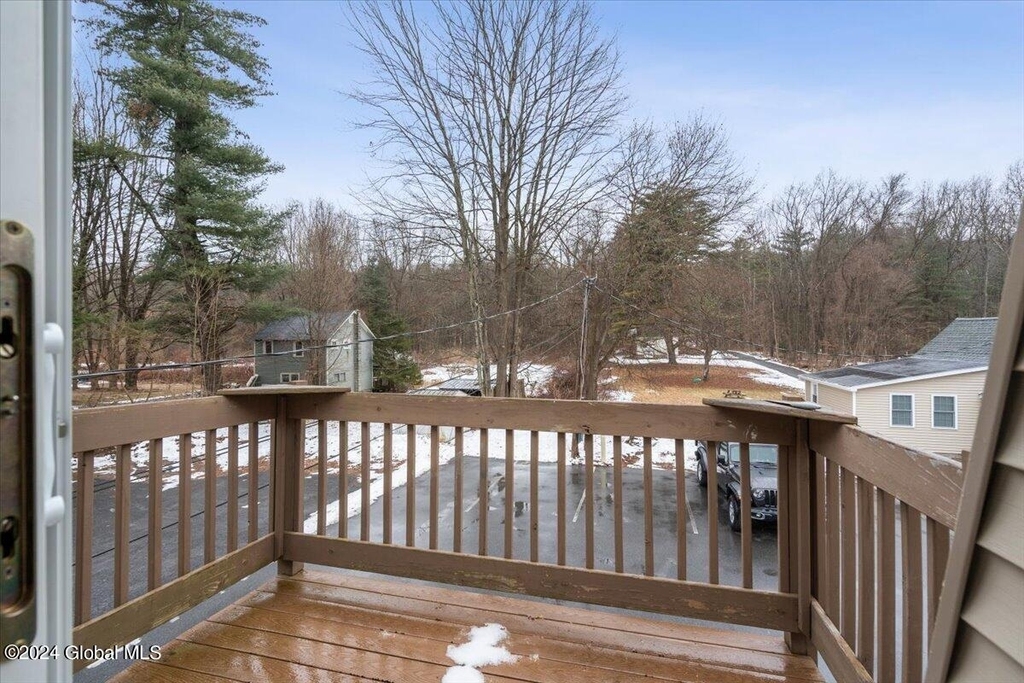 455 Maple Avenue - Photo 3
