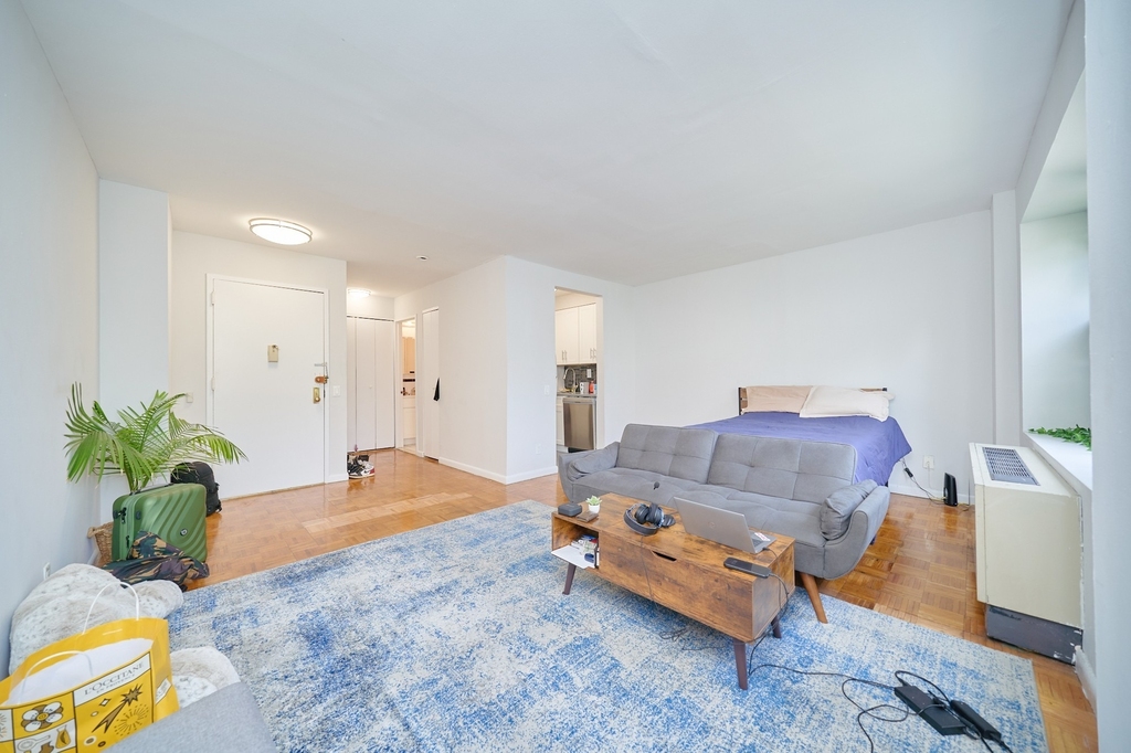 337 W 43rd Street - Photo 0