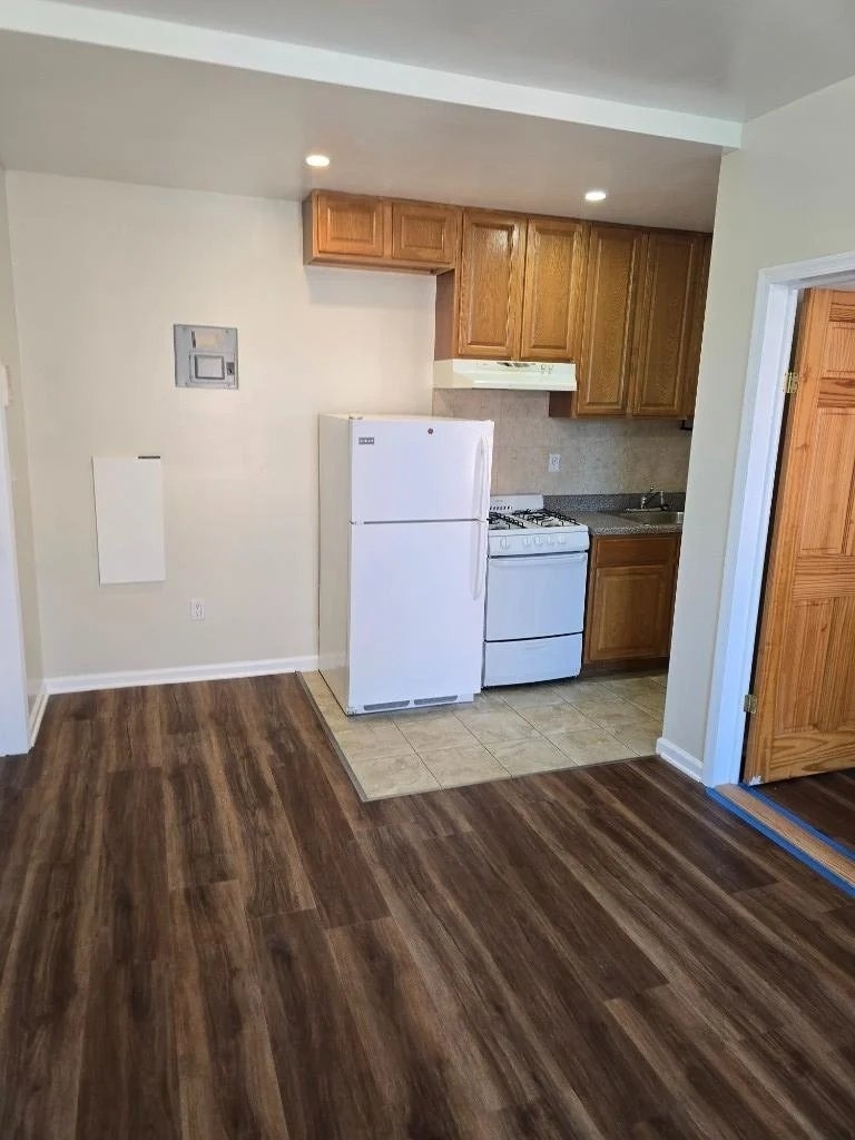 754 Park Place - Photo 0