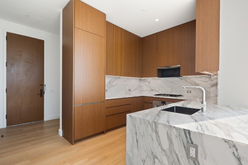 15 E 30th Street - Photo 6