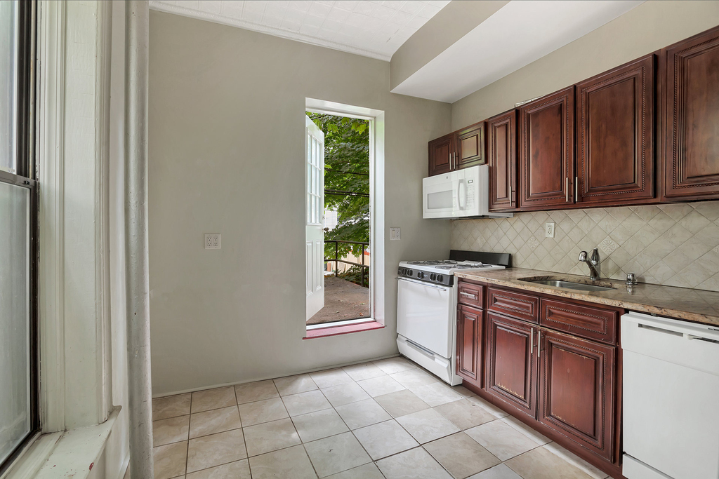 51 Irving Place - Photo 0