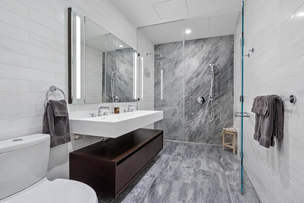 287 E Houston Street - Photo 17
