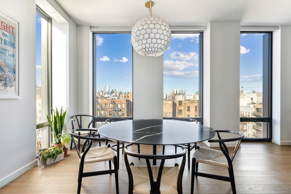 287 E Houston Street - Photo 12