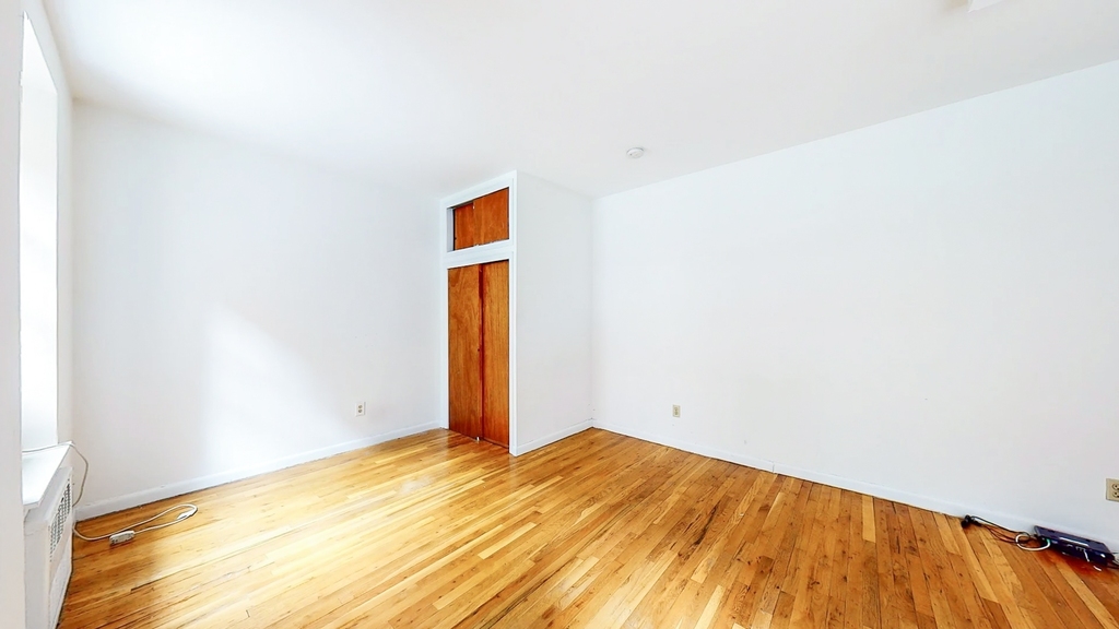 415 East 73rd Street - Photo 3