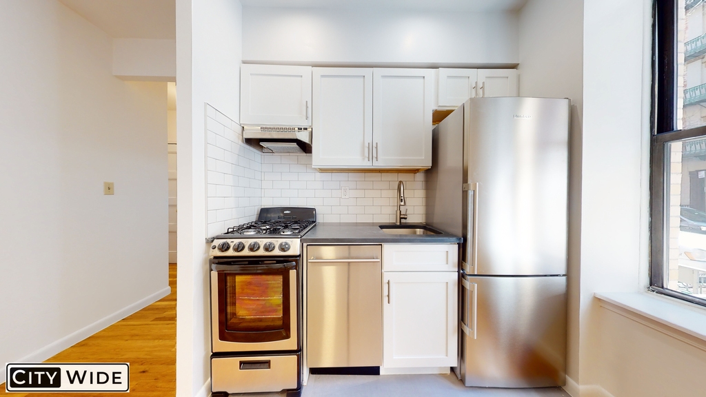 415 East 73rd Street - Photo 1