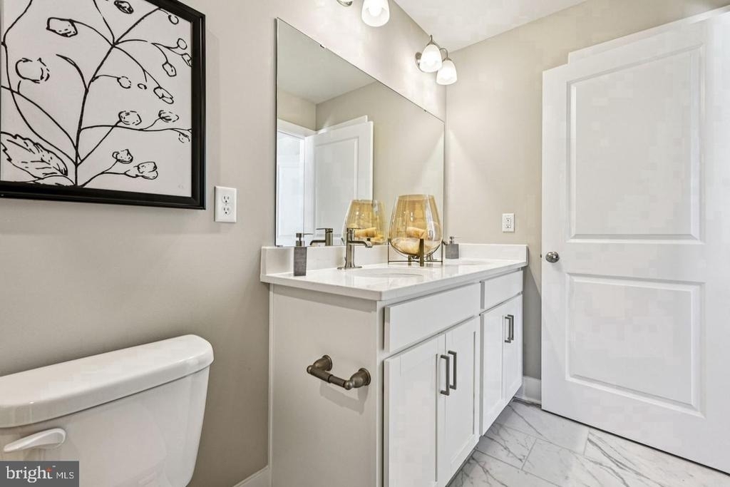 656 Arden Court - Photo 4
