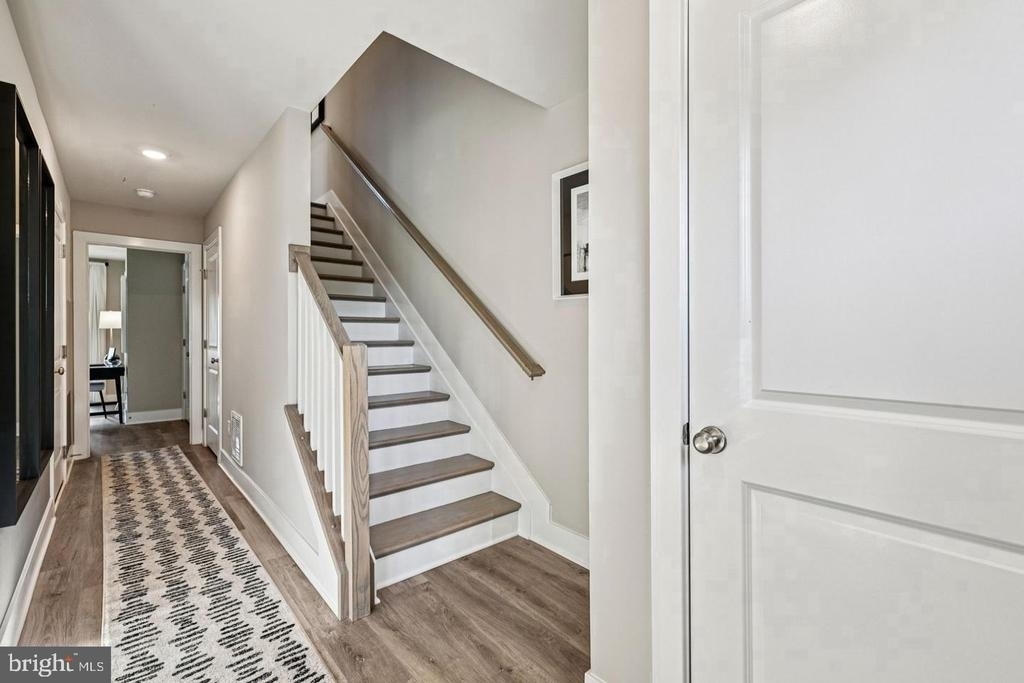 656 Arden Court - Photo 41