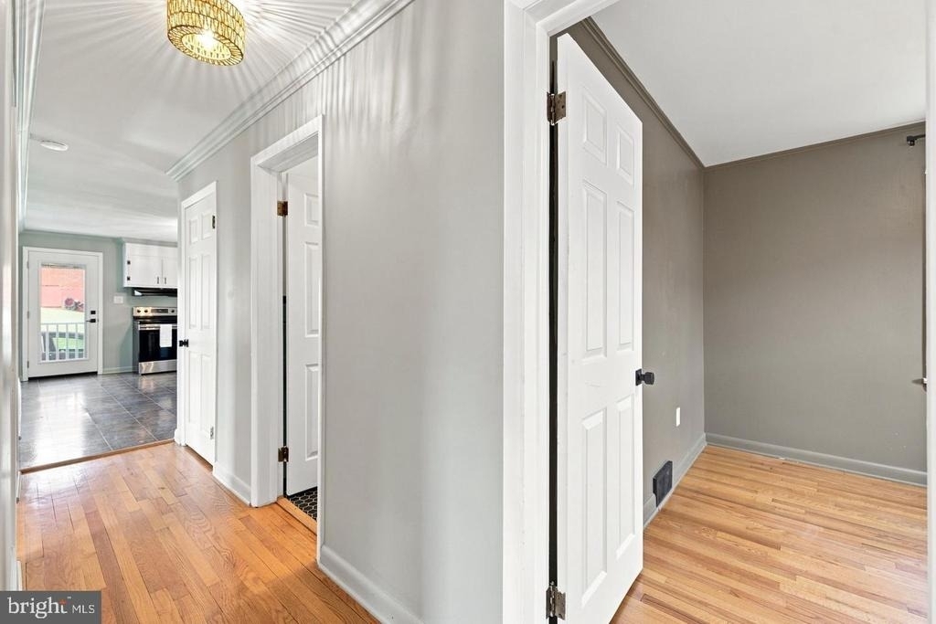 805 Pennsylvania Avenue - Photo 34
