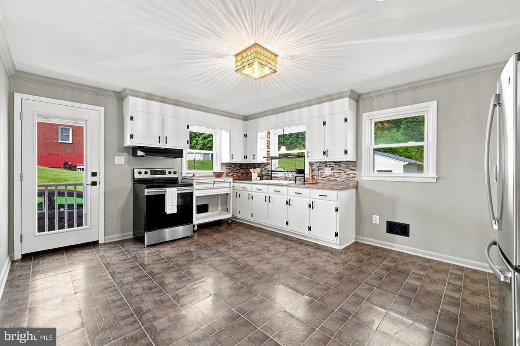805 Pennsylvania Avenue - Photo 16