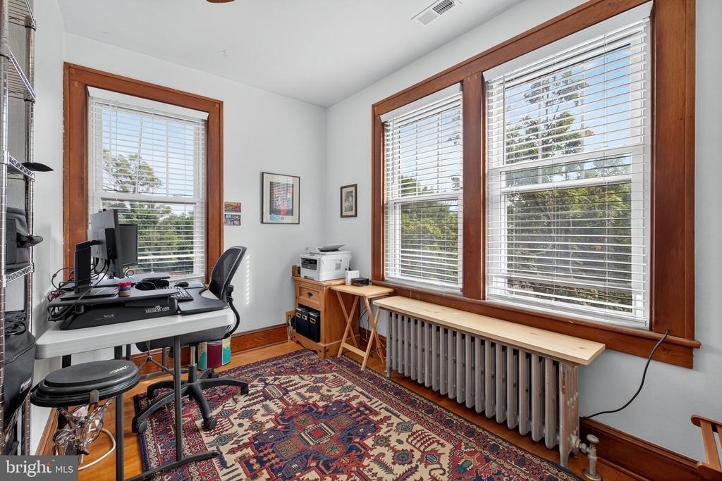 420 W Cork Street - Photo 32