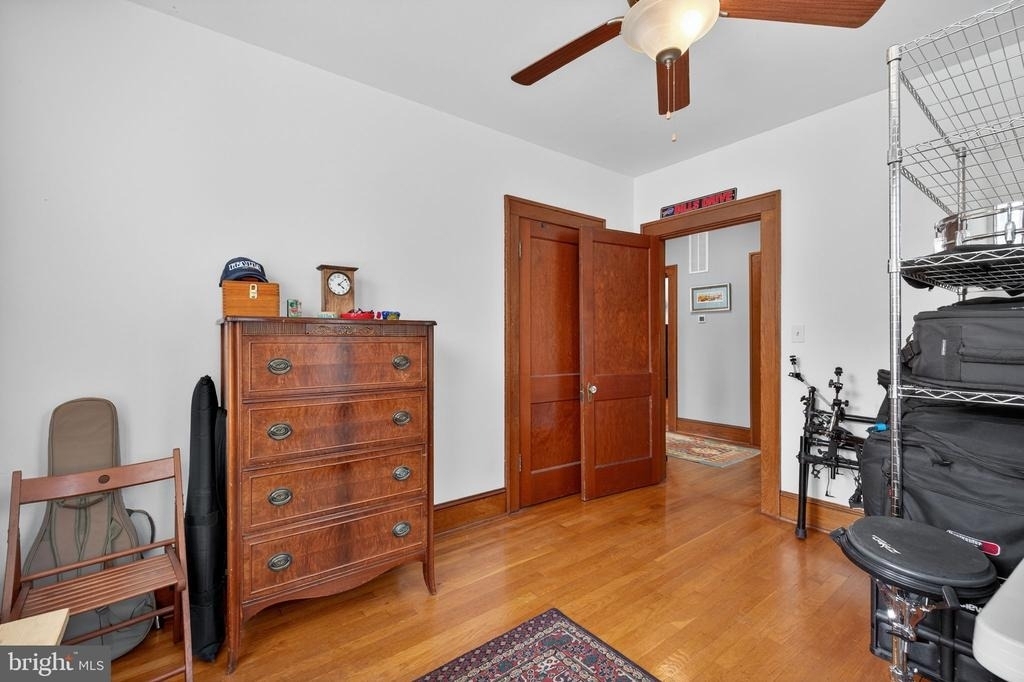 420 W Cork Street - Photo 34