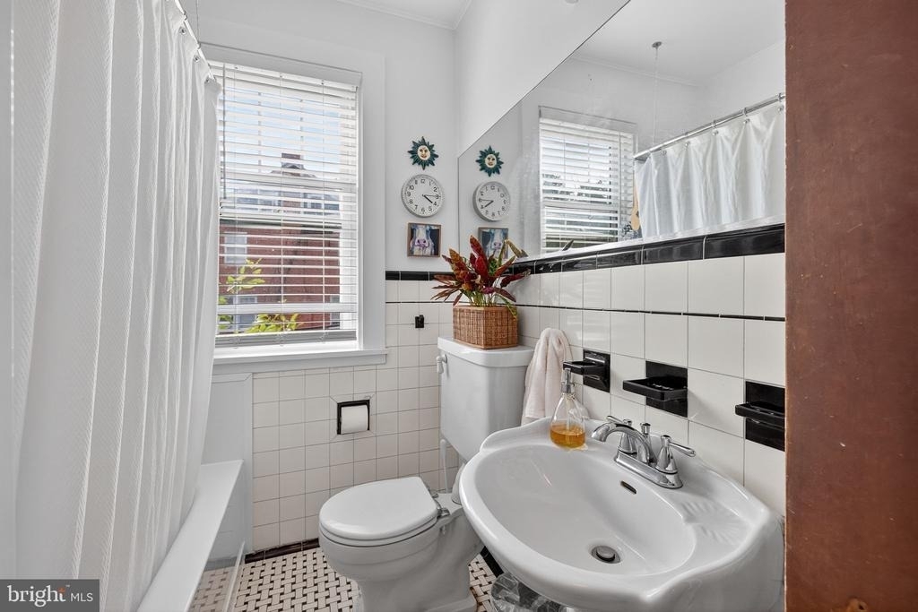 420 W Cork Street - Photo 38