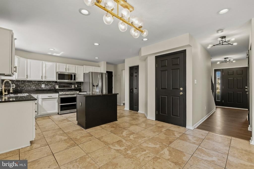 2033 Germander Way - Photo 18