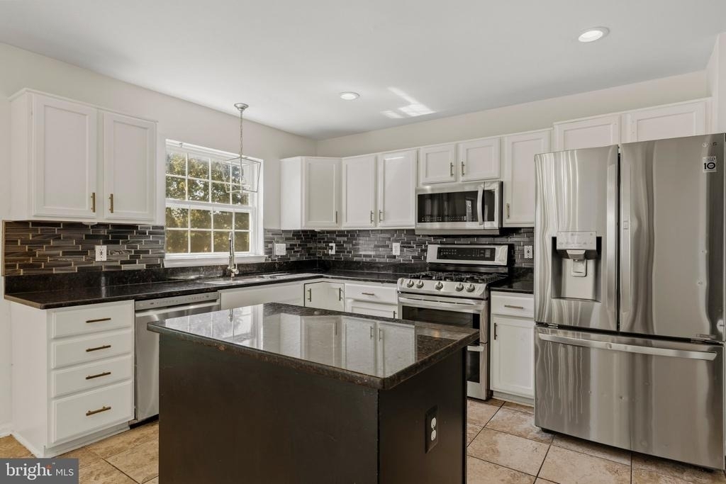 2033 Germander Way - Photo 19