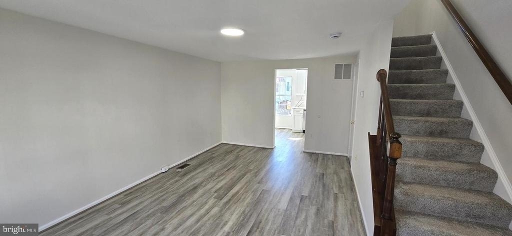 15 Asbury Way - Photo 2