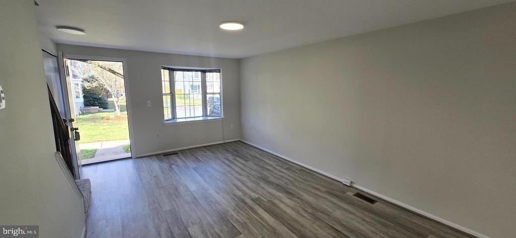 15 Asbury Way - Photo 3
